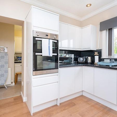 New Four Bedroom House - All Rooms Ensuite Stirling Eksteriør bilde