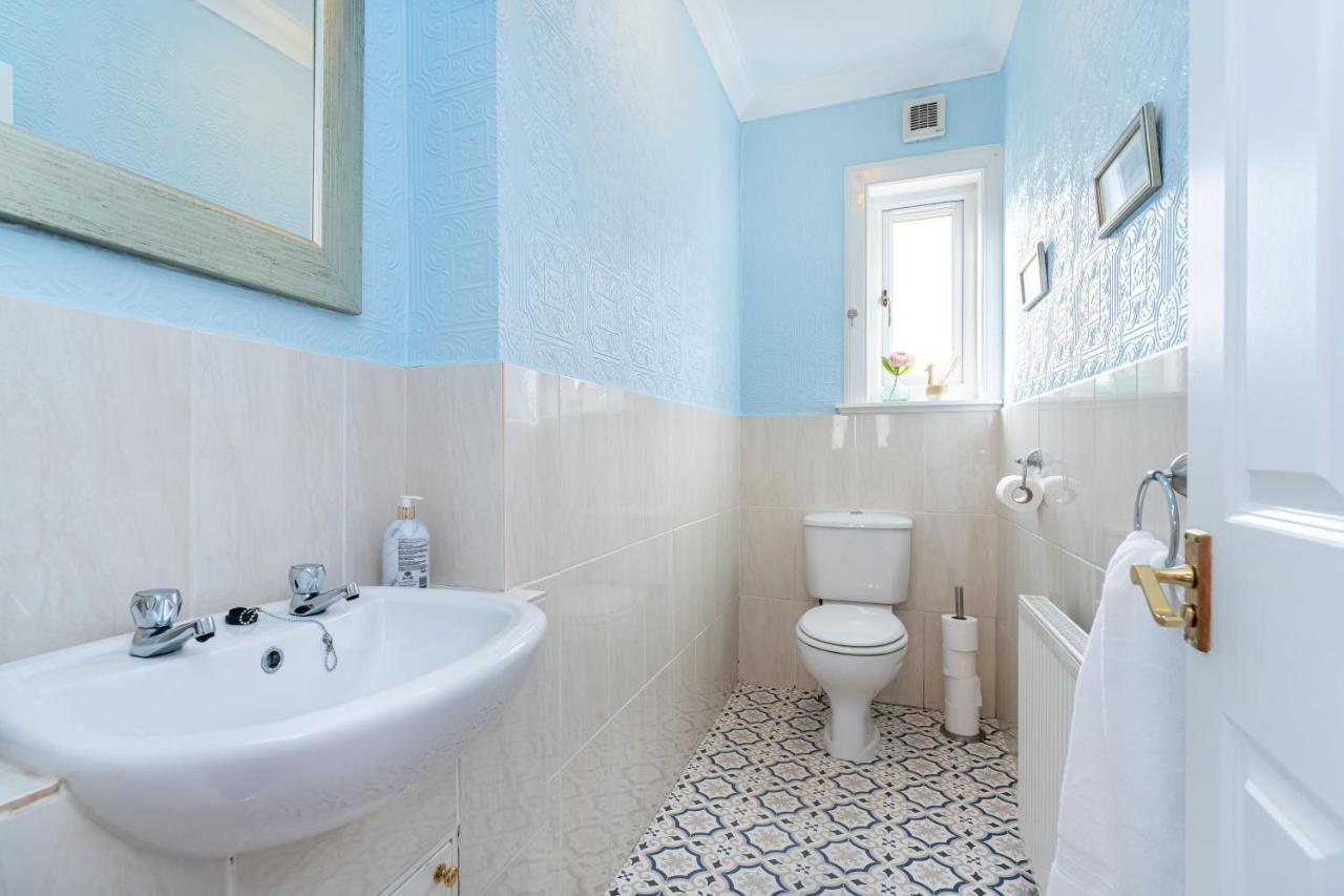 New Four Bedroom House - All Rooms Ensuite Stirling Eksteriør bilde