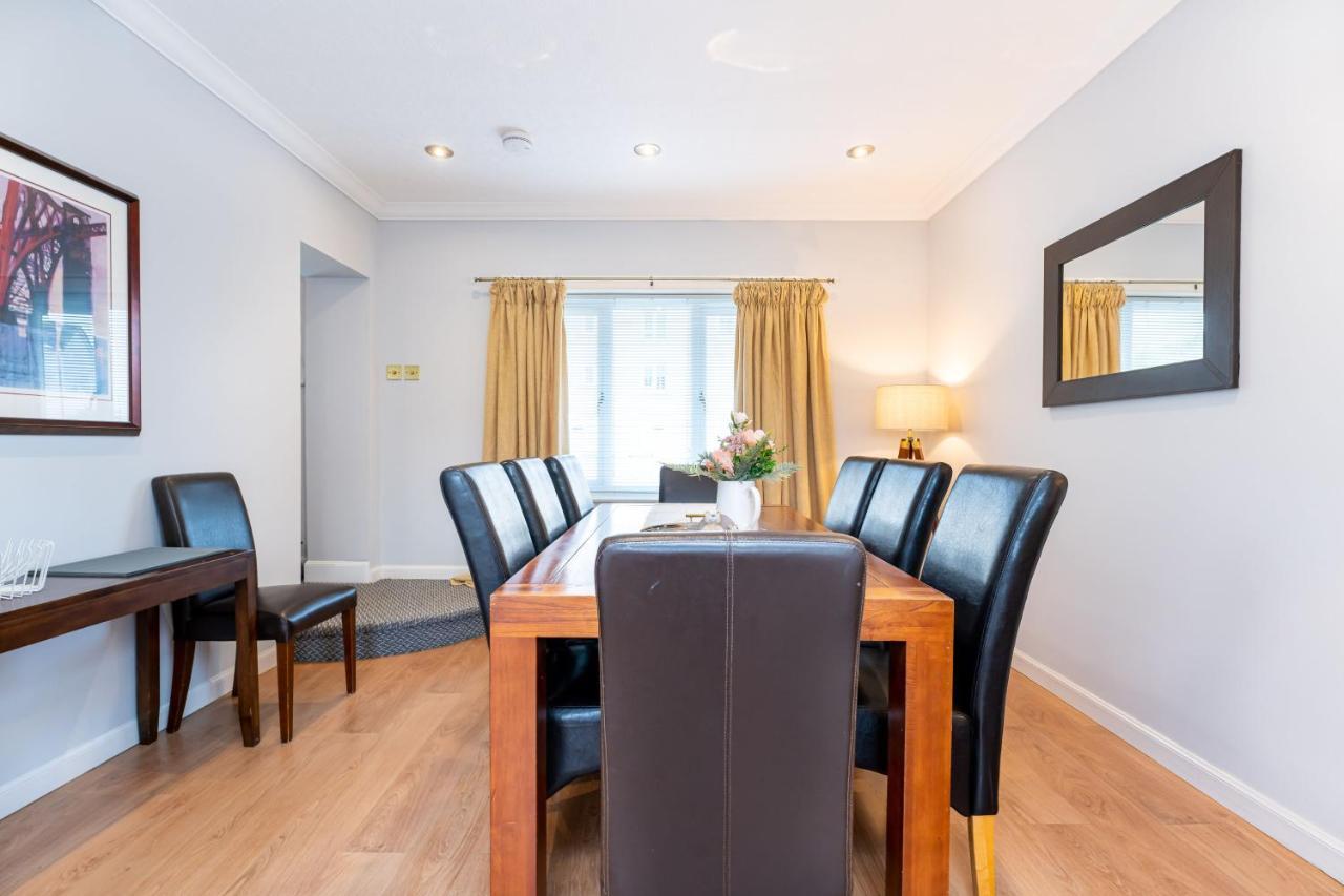 New Four Bedroom House - All Rooms Ensuite Stirling Eksteriør bilde