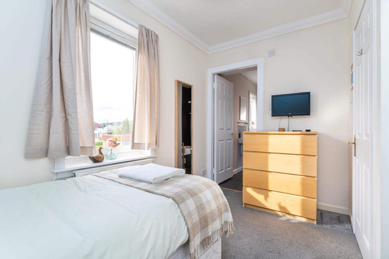 New Four Bedroom House - All Rooms Ensuite Stirling Eksteriør bilde