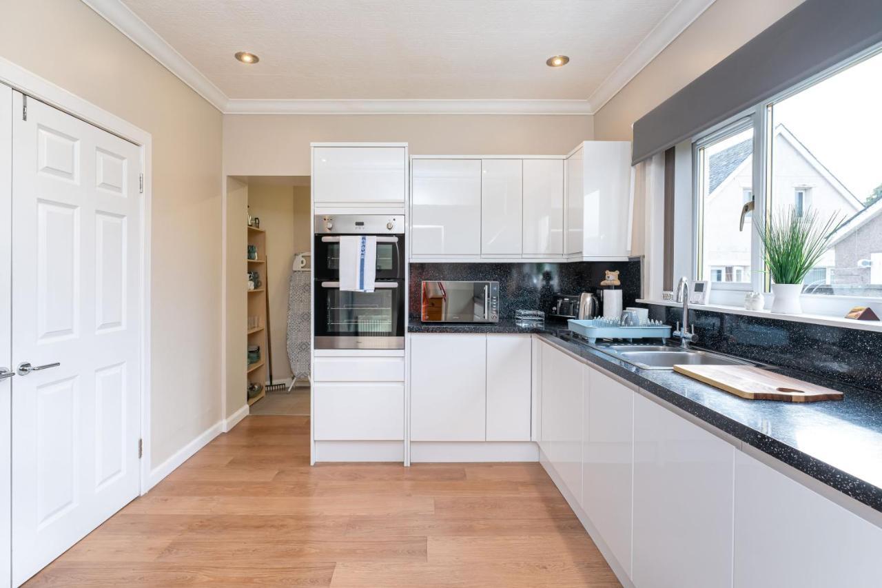 New Four Bedroom House - All Rooms Ensuite Stirling Eksteriør bilde