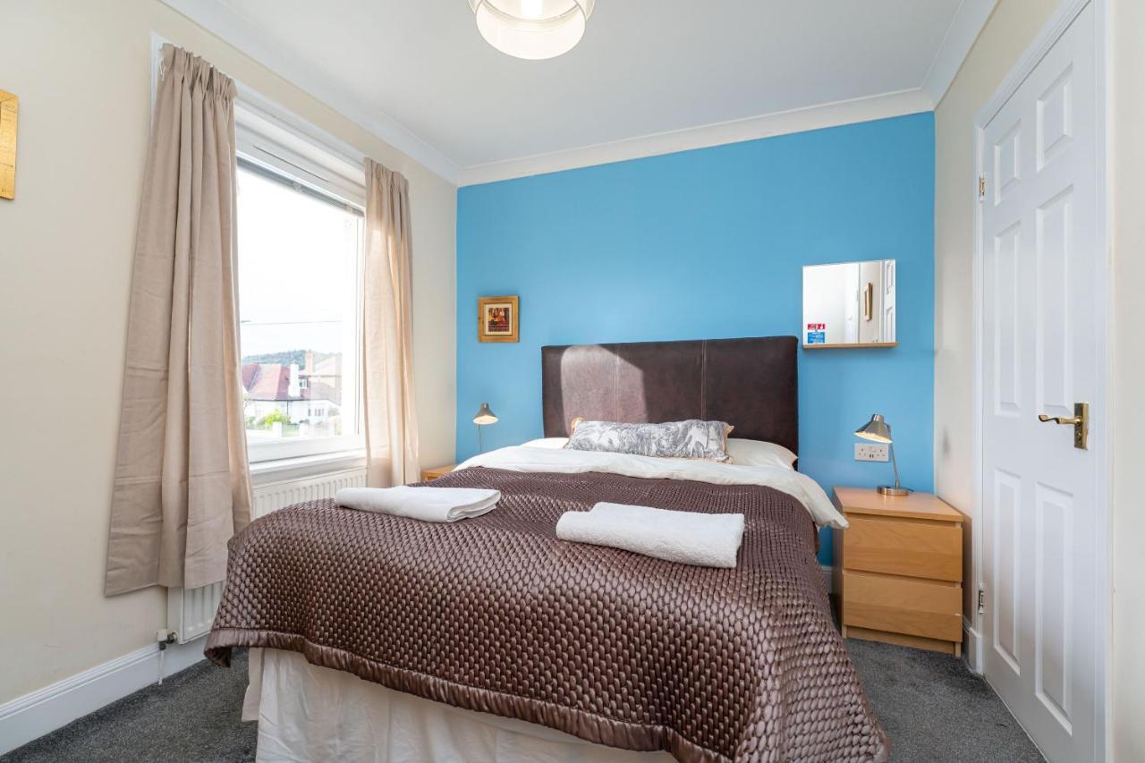 New Four Bedroom House - All Rooms Ensuite Stirling Eksteriør bilde