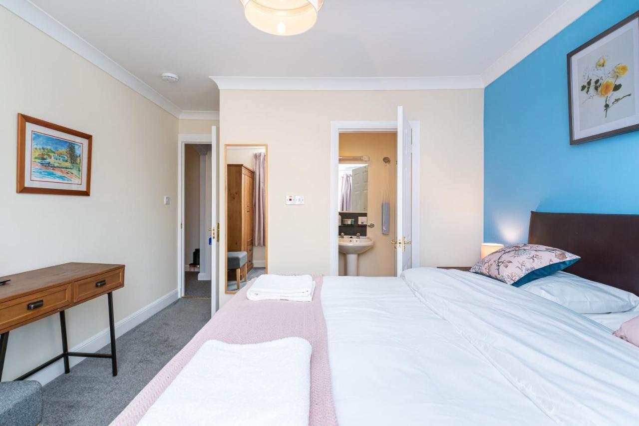 New Four Bedroom House - All Rooms Ensuite Stirling Eksteriør bilde